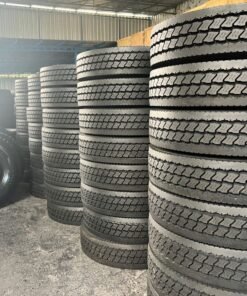 11R22.5 truck tires for sale